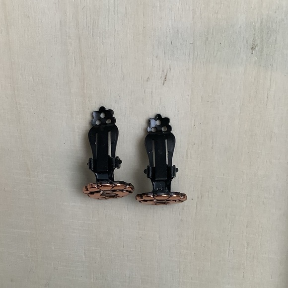 🦋🌸 Unique Vintage copper clip on earrings butterfly flower? - Picture 6 of 6